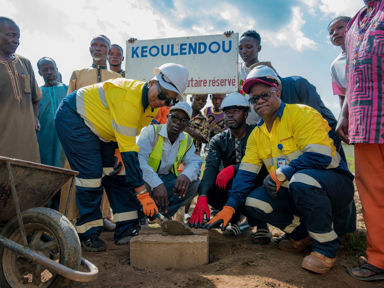 Launch of a community development project in Keoulendou