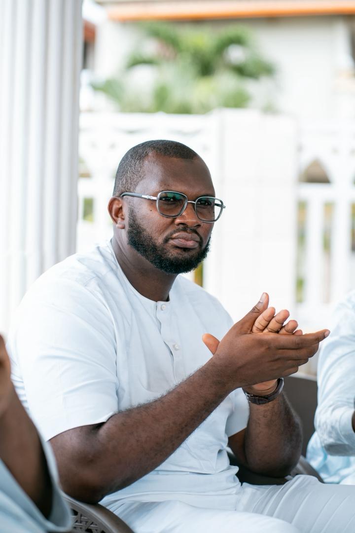 A Simandou team member during a conversation